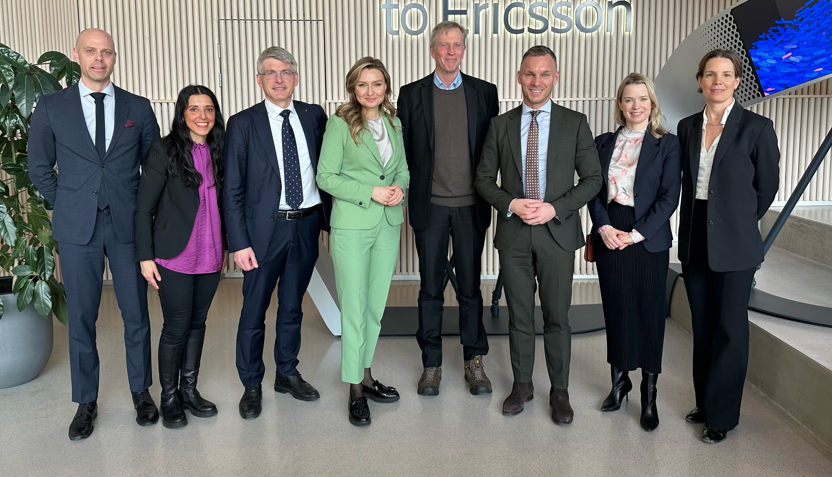 På bild från vä: Per de la Gardie, Saab Aylin Farid, ABB Erik Ekudden, Ericsson, Ebba Busch, Statsråd Pontus Delaval, Ordförande Programmet för Avancerad Digitalisering Erik Slottner, Statsråd Jenny Lindqvist , Ericsson Maria Rosendahl, Teknikföretagen