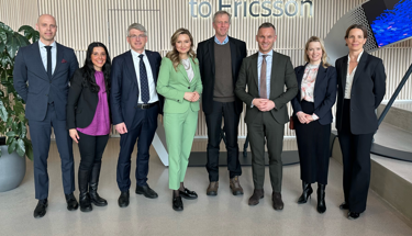 På bild från vä: Per de la Gardie, Saab Aylin Farid, ABB Erik Ekudden, Ericsson, Ebba Busch, Statsråd Pontus Delaval, Ordförande Programmet för Avancerad Digitalisering Erik Slottner, Statsråd Jenny Lindqvist , Ericsson Maria Rosendahl, Teknikföretagen