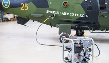 Ett av bolagets produktområden är strömförsörjning för extremt krävande miljöer. Här syns ett elverk som är utvecklat för att användas till flygfarkoster. Fotograf: Johan Schmitz