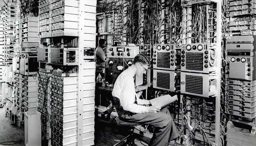 Utbyggnaden av telefonnätet ställde allt högre krav på systemen. Här genomgång av koaxialsystem 1951. Ur Ericssons arkiv hos Centrum för Näringslivshistoria.