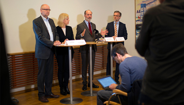 Klas Wåhlberg (vd Teknikföretagen), Lena-Liisa Tengblad (vd Gröna arbetsgivare), Per Hidesten (vd Industriarbetsgivarna) och Jonas Hagelqvist (vd IKEM) under pressträffen där budet presenterades.